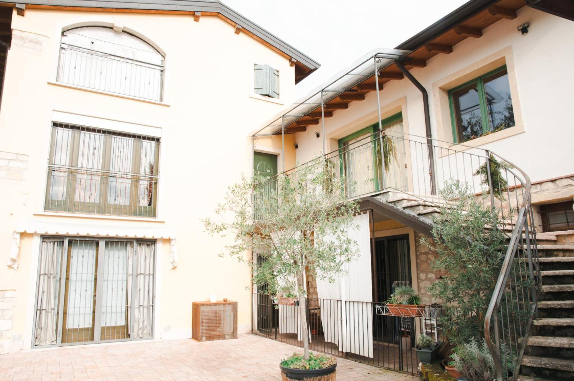 Casale Manzoni Apartment Verona Ngoại thất bức ảnh